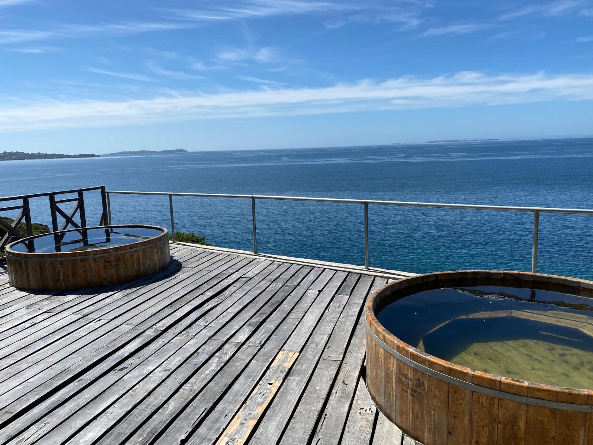 Hotel Faros Del Sur Ancud Bagian luar foto